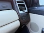 Land Rover Range Rover BWJ 2003 4.4 V8 286 PK Vogue AUTOMAAT / NW APK! TREKHAAK / 2 TONE LEDER / SCHUIF PANODAK / MEMORY STOELEN / STOEL + STUUR VERW. / ACHTERBANK VERW. / PDC / LMV / NAVI / CLIMA / CRUISE