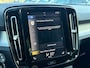 Volvo XC40 1.5 T3 163 PK Momentum Pro Automaat | ADAPTIEVE CRUISE CONTROL| STOELVERWARMING| ELEK. KOFFERKLEP| KEYLESS| NAVIGATIE + APPLE CARPLAY/ANDROID AUTO| PARKEERSENSOREN| LED| DAB| VOORSTOELEN IN HOOGTE VERSTELBAAR|