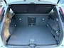 Volvo XC40 1.5 T3 163 PK Momentum Pro Automaat | ADAPTIEVE CRUISE CONTROL| STOELVERWARMING| ELEK. KOFFERKLEP| KEYLESS| NAVIGATIE + APPLE CARPLAY/ANDROID AUTO| PARKEERSENSOREN| LED| DAB| VOORSTOELEN IN HOOGTE VERSTELBAAR|