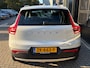 Volvo XC40 1.5 T3 163 PK Momentum Pro Automaat | ADAPTIEVE CRUISE CONTROL| STOELVERWARMING| ELEK. KOFFERKLEP| KEYLESS| NAVIGATIE + APPLE CARPLAY/ANDROID AUTO| PARKEERSENSOREN| LED| DAB| VOORSTOELEN IN HOOGTE VERSTELBAAR|