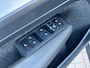 Volvo XC40 1.5 T3 163 PK Momentum Pro Automaat | ADAPTIEVE CRUISE CONTROL| STOELVERWARMING| ELEK. KOFFERKLEP| KEYLESS| NAVIGATIE + APPLE CARPLAY/ANDROID AUTO| PARKEERSENSOREN| LED| DAB| VOORSTOELEN IN HOOGTE VERSTELBAAR|