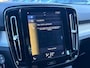 Volvo XC40 1.5 T3 163 PK Momentum Pro Automaat | ADAPTIEVE CRUISE CONTROL| STOELVERWARMING| ELEK. KOFFERKLEP| KEYLESS| NAVIGATIE + APPLE CARPLAY/ANDROID AUTO| PARKEERSENSOREN| LED| DAB| VOORSTOELEN IN HOOGTE VERSTELBAAR|