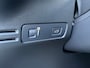 Volvo XC40 1.5 T3 163 PK Momentum Pro Automaat | ADAPTIEVE CRUISE CONTROL| STOELVERWARMING| ELEK. KOFFERKLEP| KEYLESS| NAVIGATIE + APPLE CARPLAY/ANDROID AUTO| PARKEERSENSOREN| LED| DAB| VOORSTOELEN IN HOOGTE VERSTELBAAR|
