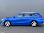 Kia Ceed Sportswagon BWJ 2022 1.0 T-GDi MHEV 120 PK DynamicLine AUTOMAAT | NAVI | CAMERA | 2 ZONE CLIMA | BLUETOOTH | DAB+ | FULL LED | PDC | Z.G.A.N ALL SEASON BANDEN | LMV