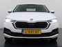 Skoda Octavia 111PK Apple Carplay Android Auto Virtual Cockpit Cruise Control Navi Bluetooth Led Ambition 16"Lmv Autonomous Emergency Braking Airco Isofix DAB Smartlink 1e Eigenaar Origineel Nederlandse Auto