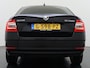 Skoda Octavia 116PK 5Drs Automaat Stoelverwarming Apple Carplay/Android Auto Navi Ecc Bluetooth Cruise Control Pdc Ambition Business Lmv Led Smartlink DSG All Season banden Privacy Glas 1e Eigenaar Dealeronderhouden Origineel Nederlandse Auto
