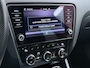 Skoda Octavia 116PK 5Drs Automaat Stoelverwarming Apple Carplay/Android Auto Navi Ecc Bluetooth Cruise Control Pdc Ambition Business Lmv Led Smartlink DSG All Season banden Privacy Glas 1e Eigenaar Dealeronderhouden Origineel Nederlandse Auto