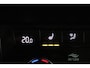 Skoda Karoq 1.5 TSI ACT Sportline Business (PANORAMADAK, TREKHAAK, STOEL/STUUR VERWARMING, CAMERA)