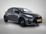 Toyota Yaris 1.5 Hybrid Executive | Half leder | Gloss Black 17" LM-velgen | Stoelverwarming | Draadloos opladen telefoon