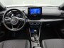 Toyota Yaris 1.5 Hybrid Executive | Half leder | Gloss Black 17" LM-velgen | Stoelverwarming | Draadloos opladen telefoon