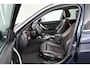 BMW 3-Serie Touring 320i High Executive (NAVIGATIE, CRUISE CONTROL, PARKEERSENSOREN)
