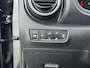 Hyundai Kona Electric EV LIMITED 64 kWh | LEDER | WARMTEPOMP | DODEHOEK DETECTIE | 3 FASEN | CAMERA | CLIMA | CRUISE ADAPT. | NAVI | PRIVACY GLASS | DAKRAILING | APPLE CAR PLAY & ADROID AUTO |
