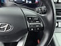 Hyundai Kona Electric EV LIMITED 64 kWh | LEDER | WARMTEPOMP | DODEHOEK DETECTIE | 3 FASEN | CAMERA | CLIMA | CRUISE ADAPT. | NAVI | PRIVACY GLASS | DAKRAILING | APPLE CAR PLAY & ADROID AUTO |
