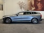 Volvo V60 2.0 T6 RECHARGE AWD INSCRIPTION 91% SOH LEDER NAVIGATIE ADAPTIVE CRUISE CONTROL PANORAMA SCHUIF/KANTELDAK APPLE CARPLAY/ANDROID KEYLESS GO RIJSTROOKSENSOREN TREKHAAK ZEER MOOI !!