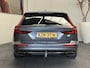 Volvo V60 2.0 T6 RECHARGE AWD INSCRIPTION 91% SOH LEDER NAVIGATIE ADAPTIVE CRUISE CONTROL PANORAMA SCHUIF/KANTELDAK APPLE CARPLAY/ANDROID KEYLESS GO RIJSTROOKSENSOREN TREKHAAK ZEER MOOI !!