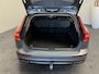 Volvo V60 2.0 T6 RECHARGE AWD INSCRIPTION 91% SOH LEDER NAVIGATIE ADAPTIVE CRUISE CONTROL PANORAMA SCHUIF/KANTELDAK APPLE CARPLAY/ANDROID KEYLESS GO RIJSTROOKSENSOREN TREKHAAK ZEER MOOI !!