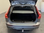 Volvo V60 2.0 T6 RECHARGE AWD INSCRIPTION 91% SOH LEDER NAVIGATIE ADAPTIVE CRUISE CONTROL PANORAMA SCHUIF/KANTELDAK APPLE CARPLAY/ANDROID KEYLESS GO RIJSTROOKSENSOREN TREKHAAK ZEER MOOI !!