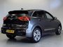 Kia Niro EV e-Niro DynamicPlusLine 64 kWh | SOH 96% | 3 Fase | Warmtepomp | Trekhaak afneembaar