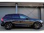 Volvo XC60 2.0 T6 Plug-in hybrid AWD Ultra Black Edition, Facelift, 360°, Trekhaak, Harman Kardon, Sportstoelen