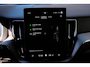 Volvo XC60 2.0 T6 Plug-in hybrid AWD Ultra Black Edition, Facelift, 360°, Trekhaak, Harman Kardon, Sportstoelen
