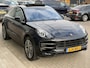 Porsche Macan 3.6 Turbo | Pano | Bose | Memory | Cruise | Luchtvering | Stoelverwarming V + A | Stoelkoeling | Elek. Trekhaak | Keyless | Achteruitrijcamera |