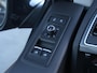 Volkswagen Transporter Multivan 2.0 TDI 199PK L2 Dubbele cabine | Climatronic | ACC | Navigatie | Leer - Alcantara | Elektrisch bedienbare schuifdeur | 20 inch Lm velgen | LED | Trekhaak |