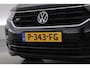 Volkswagen T-Roc 1.5 TSI R-Line | Rijklaar! | Navi | CarPlay | Stoelverw. | Dodehoek. | Camera | PDC V+A | 18"