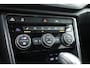 Volkswagen T-Roc 1.5 TSI R-Line | Rijklaar! | Navi | CarPlay | Stoelverw. | Dodehoek. | Camera | PDC V+A | 18"