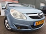 Opel Corsa 1.4-16V Cosmo in 5drs met ingebouwde fietsendrager en airco