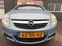 Opel Corsa 1.4-16V Cosmo in 5drs met ingebouwde fietsendrager en airco