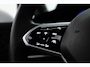 Volkswagen Golf 1.5 eTSI R-Line DSG | Rijklaar! | Pano | Apple CarPlay | Camera | Stoel- Stuurverw. | Adapt. Cruise | All Seasons