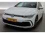 Volkswagen Golf 1.5 eTSI R-Line DSG | Rijklaar! | Pano | Apple CarPlay | Camera | Stoel- Stuurverw. | Adapt. Cruise | All Seasons