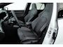 Volkswagen Golf 1.5 eTSI R-Line DSG | Rijklaar! | Pano | Apple CarPlay | Camera | Stoel- Stuurverw. | Adapt. Cruise | All Seasons