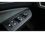 Volkswagen Golf 1.5 eTSI R-Line DSG | Rijklaar! | Pano | Apple CarPlay | Camera | Stoel- Stuurverw. | Adapt. Cruise | All Seasons