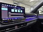 Volkswagen T-Roc 1.5 eTsi R-Line First Edition | Trekhaak | Pano | Black-style | Licht-pakket (IQ.Light)