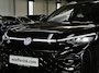 Volkswagen T-Roc 1.5 eTsi R-Line First Edition | Trekhaak | Pano | Black-style | Licht-pakket (IQ.Light)