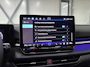 Volkswagen T-Roc 1.5 eTsi R-Line First Edition | Trekhaak | Pano | Black-style | Licht-pakket (IQ.Light)