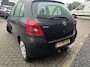Toyota Yaris 1.0 vvti Sol in top staat