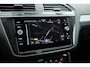 Volkswagen Tiguan 1.5 TSI Life Business | Rijklaar! | Adapt. Cruise | Trekhaak | Navi | PDC V+A | Apple CarPlay | Stoel- Stuurverw.