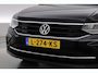 Volkswagen Tiguan 1.5 TSI Life Business | Rijklaar! | Adapt. Cruise | Trekhaak | Navi | PDC V+A | Apple CarPlay | Stoel- Stuurverw.