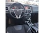 Volvo V40 1.5 T3 Nordic+ | Trekhaak | Parkeersensoren | Lichtmetalen Velgen 17 inch | Stoelverwarming | Parkeerverwarming | LED Koplampen | High Performance Audio | Bluetooth | Navigatie