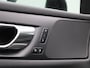 Volvo V60 2.0 T8 Recharge AWD R-Design VERWACHT !! | PANORAMADAK | MEMORY | NAVIGATIE | CAMERA | TREKHAAK | STOELVERWARMING | LEDER | SPORSTOELEN | ELEKTRISCHE STOEL | 12 MAANDEN BOVAG GARANTIE |