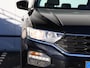 Volkswagen T-Roc 1.0 TSI Style 115 PK | Dealer onderhouden | Camera | Navigatie | Afneembare trekhaak | Adaptieve cruise control | Orgineel Nederlands | Climate control |