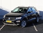 Volkswagen T-Roc 1.0 TSI Style 115 PK | Dealer onderhouden | Camera | Navigatie | Afneembare trekhaak | Adaptieve cruise control | Orgineel Nederlands | Climate control |