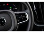Volvo XC60 T8 Plug-in hybrid AWD Ultra Black Edition | Adaptieve Cruise Control | Panoramadak | Bowers & Wilkins Audio | 360° Parkeercamera | Head-Up Display | Dodehoek Detectie | Stoel-/Stuurverwarming | Nappa Lederen Sportstoelen + Massage |