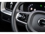 Volvo XC60 T8 Plug-in hybrid AWD Ultra Black Edition | Adaptieve Cruise Control | Panoramadak | Bowers & Wilkins Audio | 360° Parkeercamera | Head-Up Display | Dodehoek Detectie | Stoel-/Stuurverwarming | Nappa Lederen Sportstoelen + Massage |