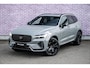 Volvo XC60 T8 Plug-in hybrid AWD Ultra Black Edition | Adaptieve Cruise Control | Panoramadak | Bowers & Wilkins Audio | 360° Parkeercamera | Head-Up Display | Dodehoek Detectie | Stoel-/Stuurverwarming | Nappa Lederen Sportstoelen + Massage |