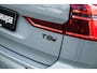 Volvo XC60 T8 Plug-in hybrid AWD Ultra Black Edition | Adaptieve Cruise Control | Panoramadak | Bowers & Wilkins Audio | 360° Parkeercamera | Head-Up Display | Dodehoek Detectie | Stoel-/Stuurverwarming | Nappa Lederen Sportstoelen + Massage |