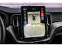 Volvo XC60 T8 Plug-in hybrid AWD Ultra Black Edition | Adaptieve Cruise Control | Panoramadak | Bowers & Wilkins Audio | 360° Parkeercamera | Head-Up Display | Dodehoek Detectie | Stoel-/Stuurverwarming | Nappa Lederen Sportstoelen + Massage |
