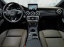 Mercedes-Benz GLA 250 4Matic Premium AMG Sport 211Pk Automaat (PANORAMADAK, MEMORY SEATS, GROOT NAVI, CAMERA, TREKHAAK, SPORTSTOELEN, GETINT GLAS, BRUIN LEDER, STOELVERWARMING, NIEUWSTAAT)